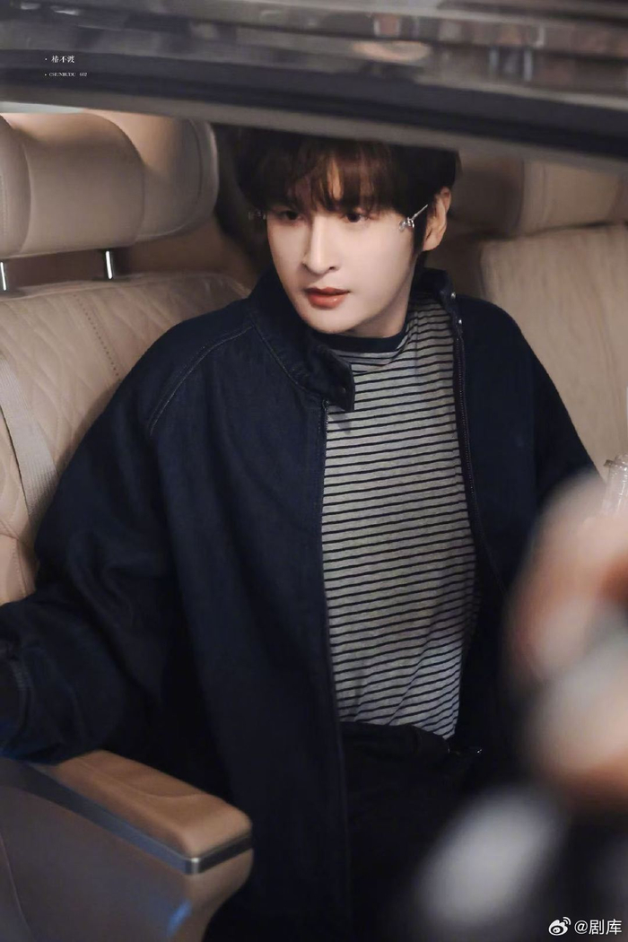 张远返场声生不息总决赛双舞台展实力|宝藏_新浪娱乐_新浪新闻