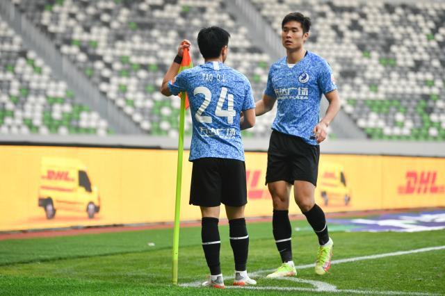 【中超】单欢欢2球却无用 大连人4比1仍需踢附加赛